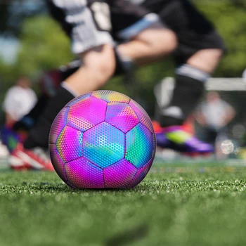 Эластичные и нетоксичные светящиеся футбольные мячи из полиуретана для безопасной и захватывающей игры, светоотражающие футбольные соревнования, тренировочный футбол - Изображение 1  