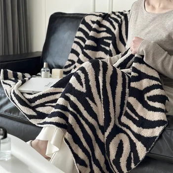 Плюшевое одеяло, мягкое теплое элегантное покрывало с рисунком зебры, декор для подарка по дропшиппингу, зимнее покрывало для дивана, покрывало для дивана-кровати - Изображение 1  